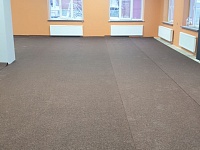 Укладка резинового спортивного покрытия 